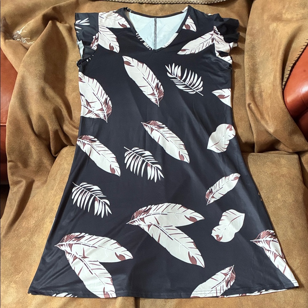 Lds M Cool & Comfy Black Leaf Print V-Neck Women's Dress